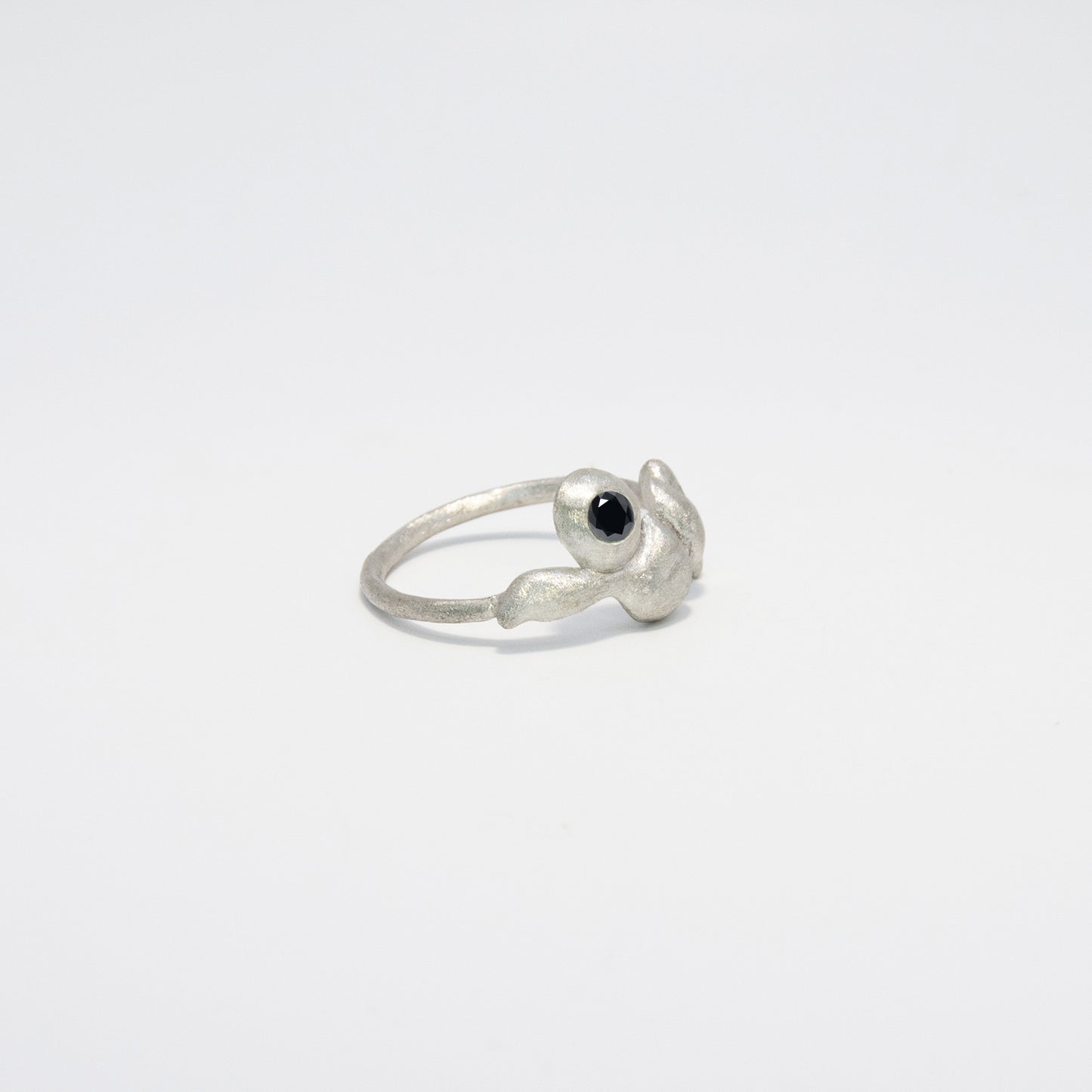 single gem bobble ring silver&black diamond