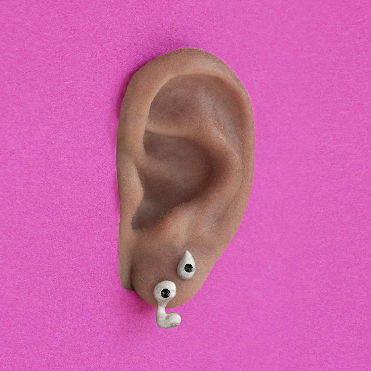 raindrop stud silver&black diamond