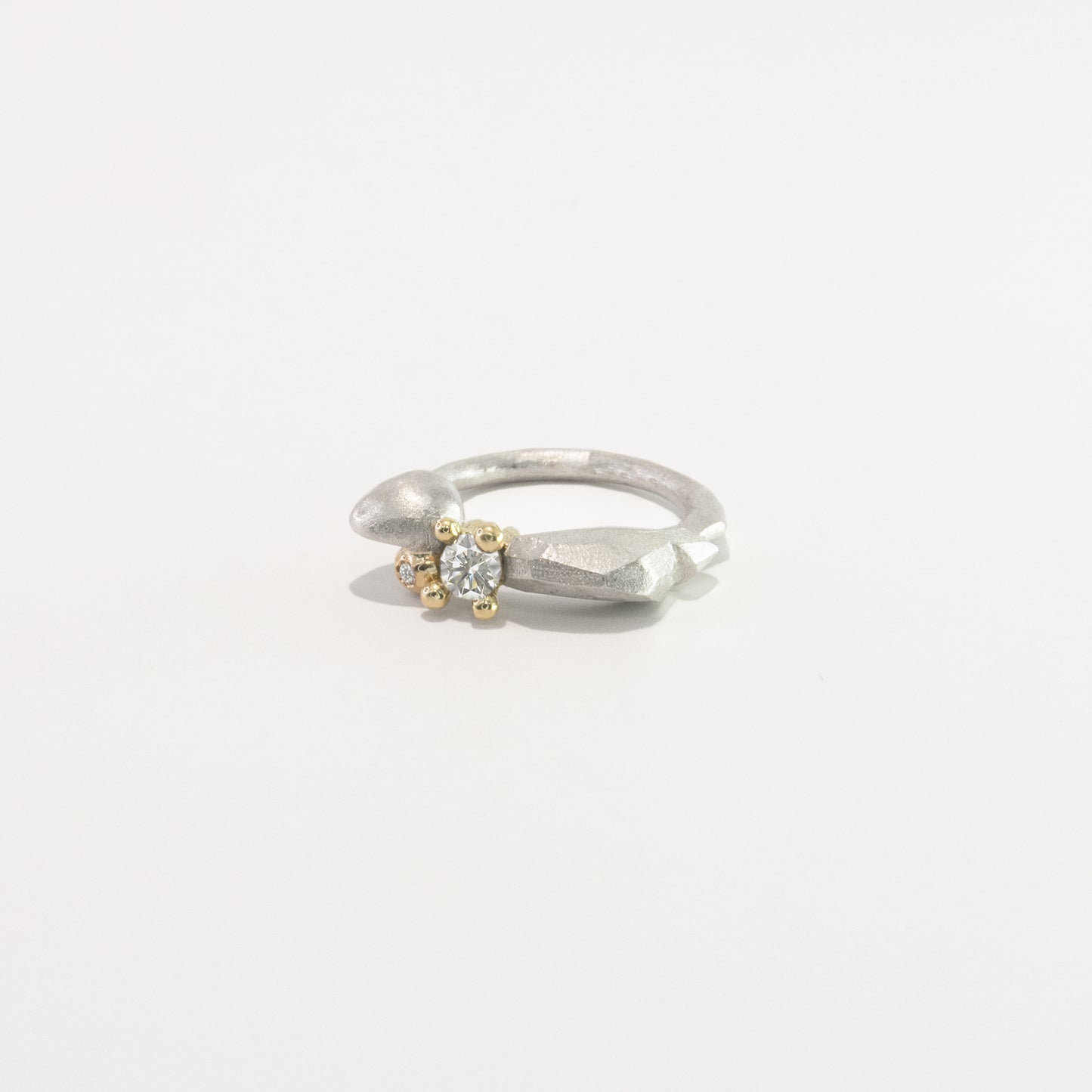 bicolor flower bobble ring gold &diamond
