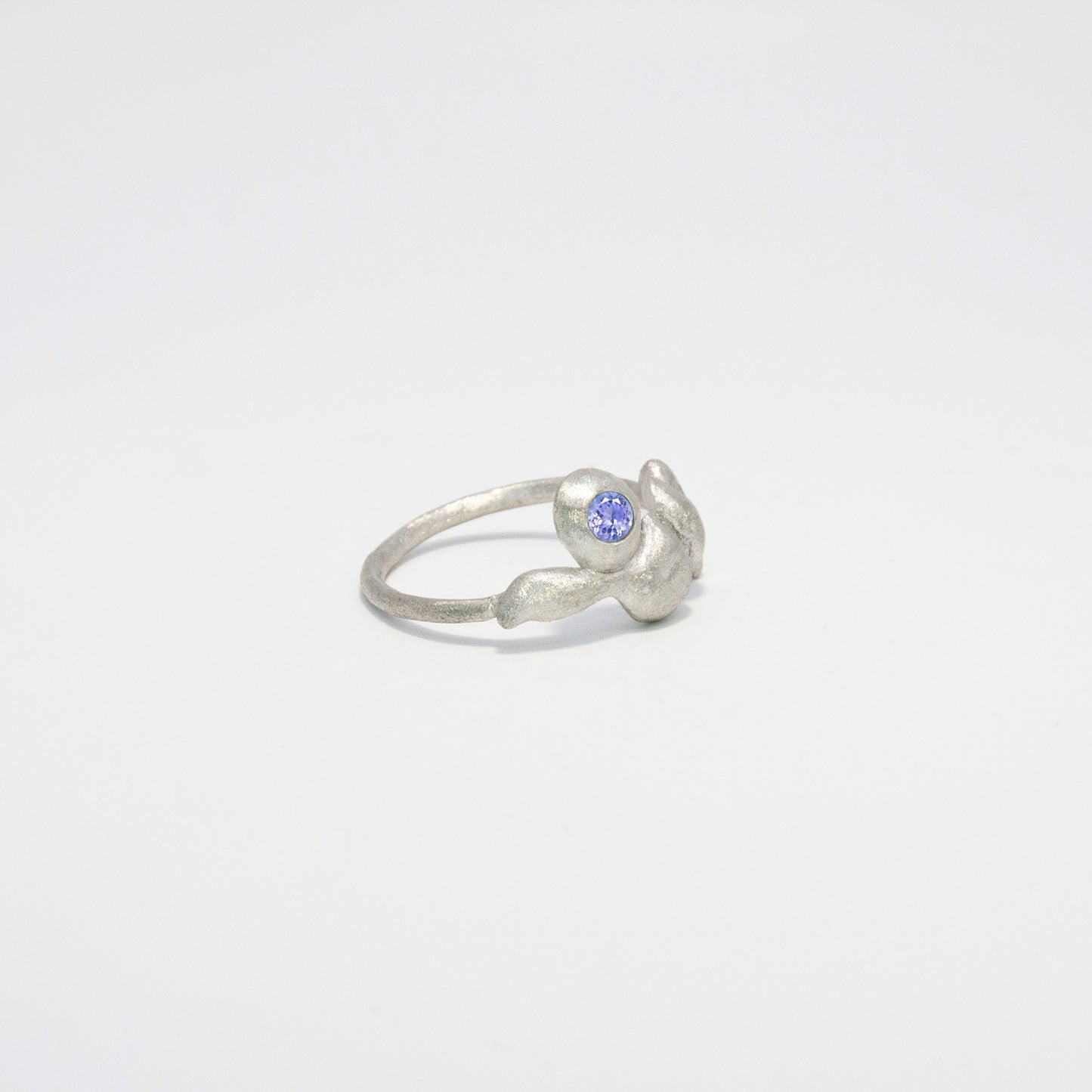 single gem bobble ring silver&tanzanite
