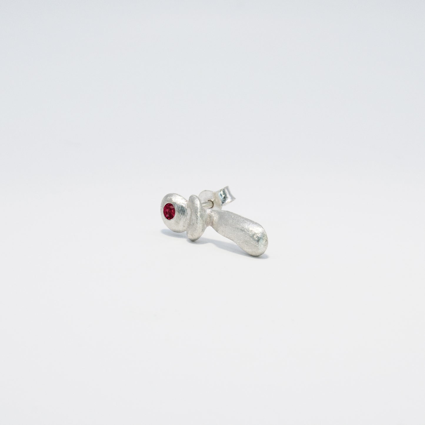 csato stud silver&ruby