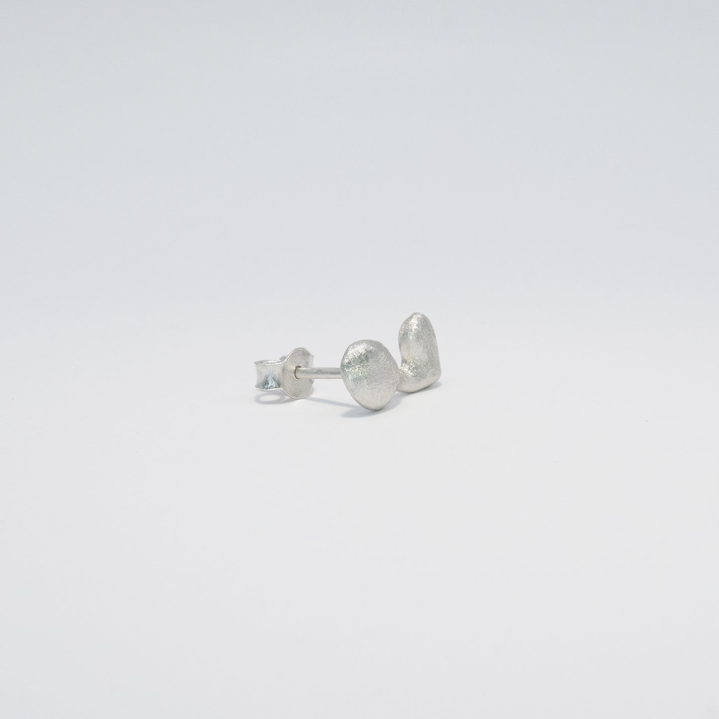 profile stud silver