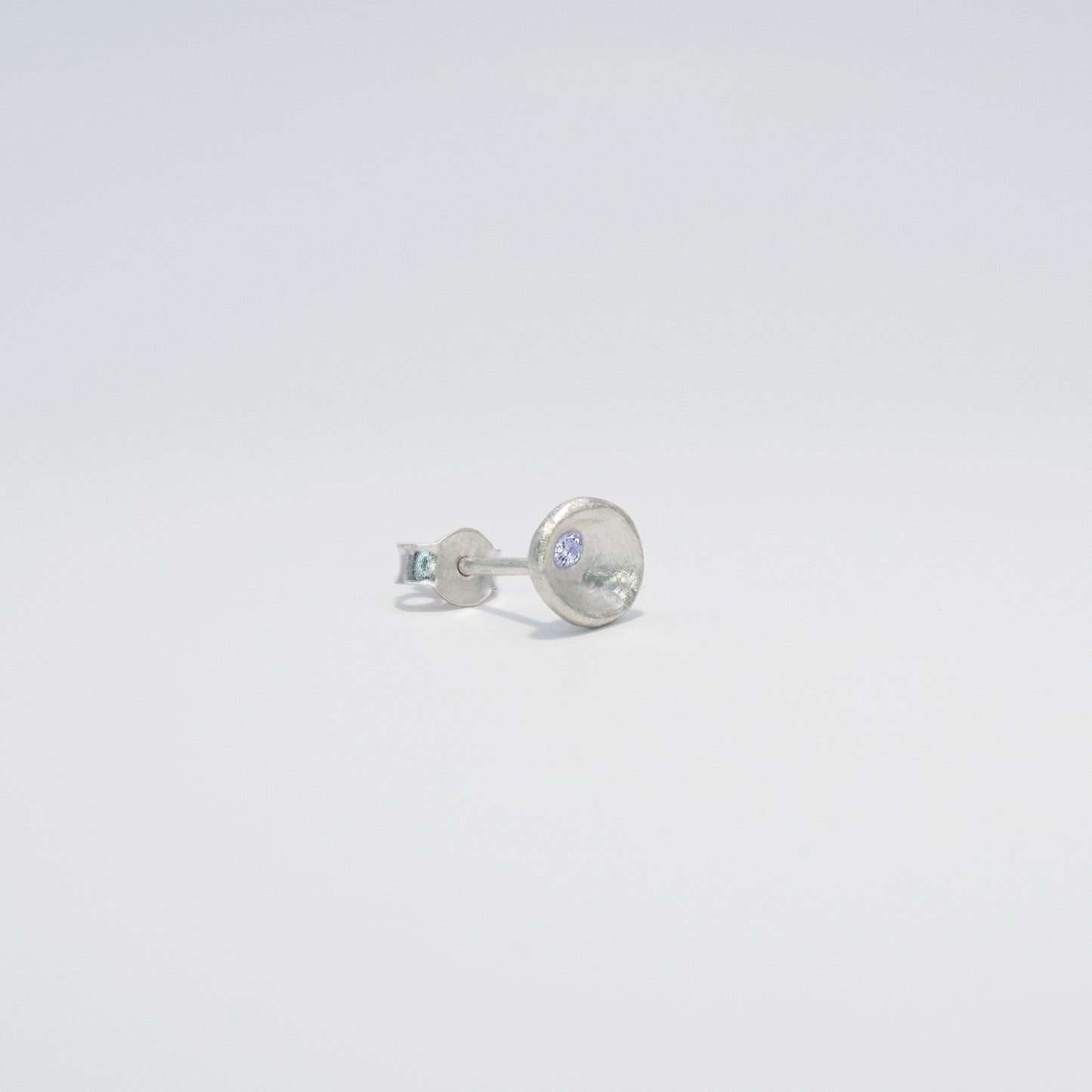 volcano stud silver&tanzanite